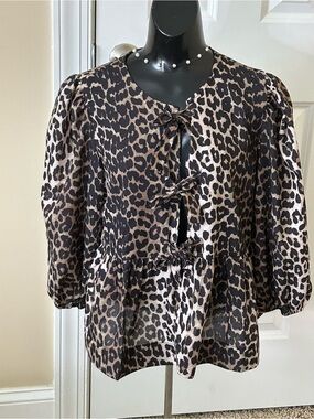 Tie front leopard print peplum top